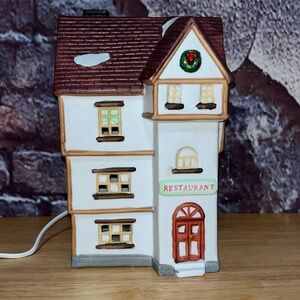 Dickens Collectables Christmas Village Restaurant Noel Lighted Village Tavern